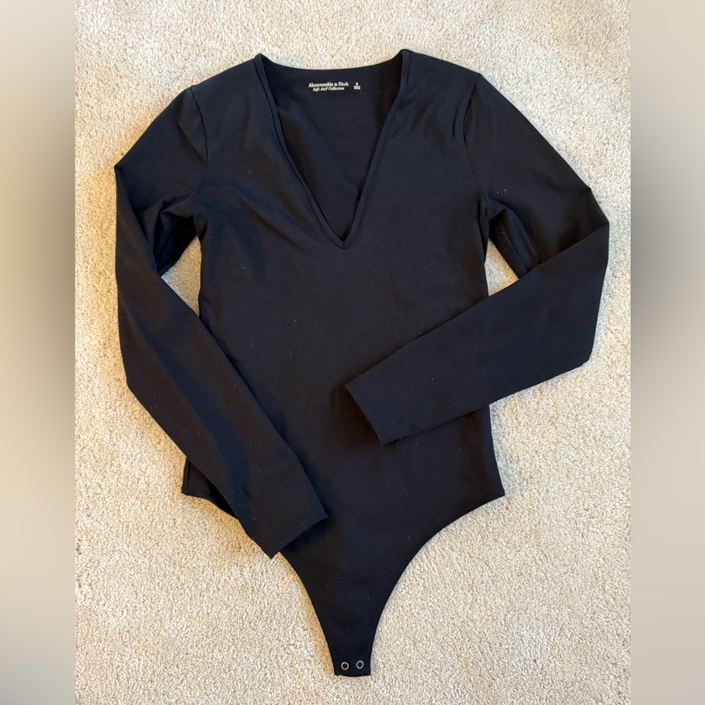 Abercrombie V Neck Long Sleeve Bodysuit